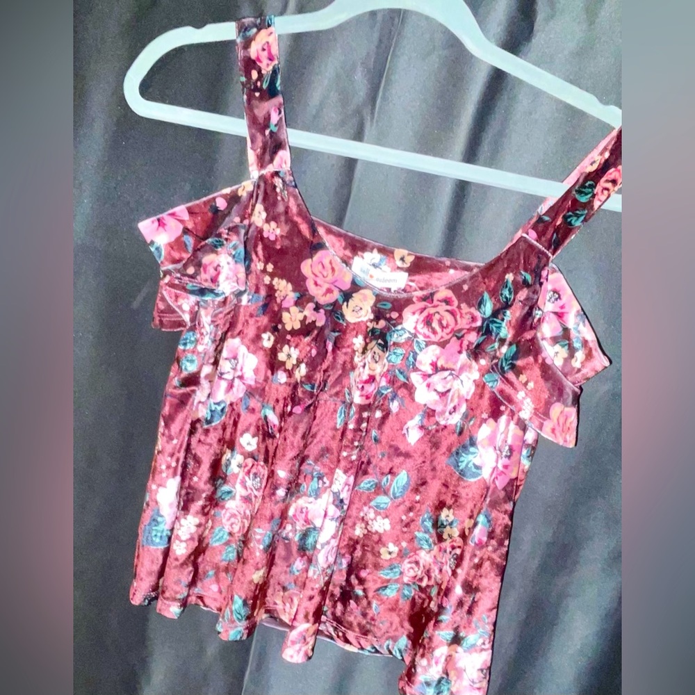 Self Esteem Crushed Velvet Floral Millennial Cold Shoulder Top NWT